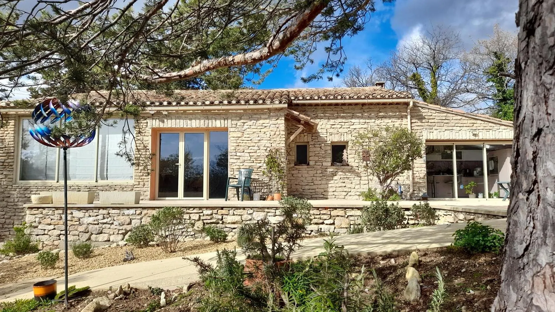 Le Mas Des Vergiers Murs  Villa