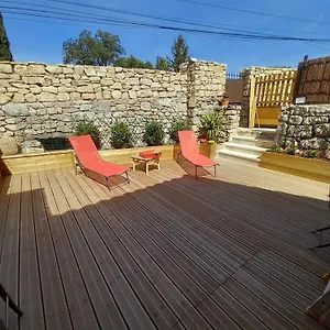  Couette-café Chez Daniele Avec Jacuzzi Et Terrasse Privee