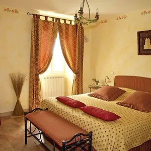 3* Couette-café B&B La Guillone